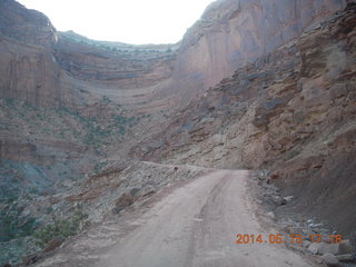 390 8mf. Canyonlands National Park - Shaefer switchbacks drive