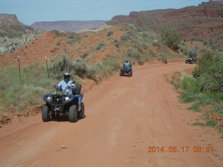 71 8mh. Onion Creek drive - oncoming vehicles