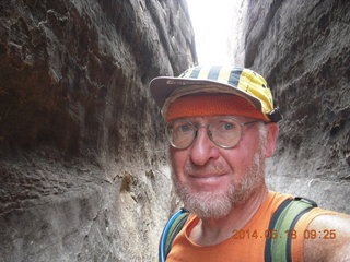 76 8mj. Canyonlands National Park - Needles - Elephant Hill + Chesler Park hike - Adam