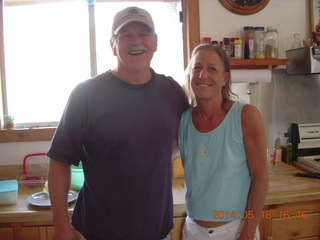 393 8mj. Canyonlands - Needles Outpost - Gary and Tracey