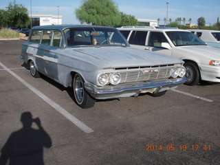 40 8mk. old station wagon at DVT