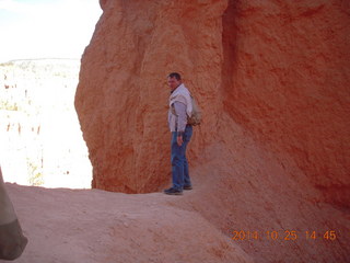 84 8sr. Bryce Canyon + guy balanced precariously