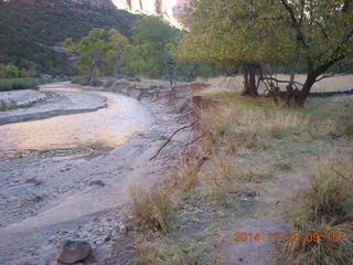 94 8t3. Zion National Park - path along the Virgin River