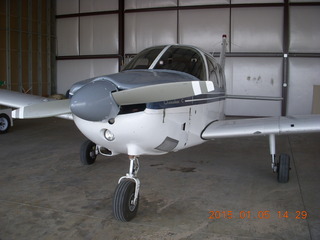 199 8v5. N8377W in Pinnacle Helicopters hangar