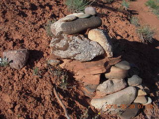 55 8zw. Gateway hike - large cairn