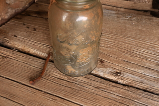 351 8zw. Calamity Mine camp site - Kerr Mason jar