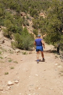 466 8zw. drive to Calamity Mine - difficult side road - Adam running (back)