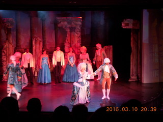 19 99a. Volendam at sea - evening show