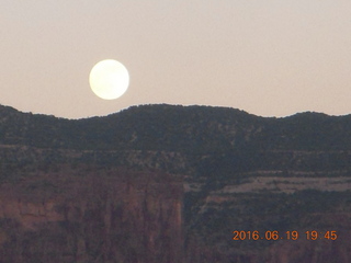 423 9ck. Gateway Canyon Resort - moonrise