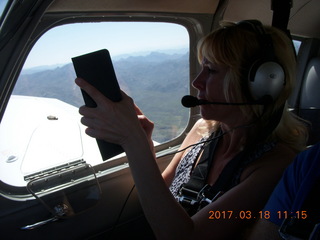Kim T taking pictures flying in N8377W