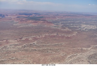 119 9sk. aerial - Canyonlands