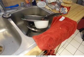 1 a0e. at least they're not my dishes