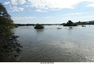92 a0e. Iguazu Falls - Devil's Throat