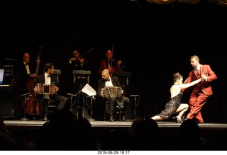 103 a0e. Buenos Aires - Tango show
