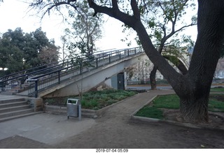 8 a0f. Chile - Santiago park - morning run - bridge
