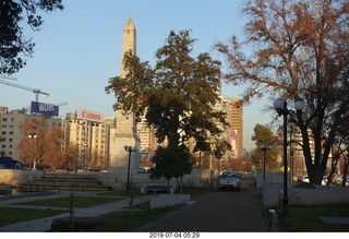 24 a0f. Chile - Santiago park - morning run - obelisk