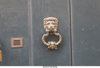233 a0f. Peru - Lima tour  - knocker