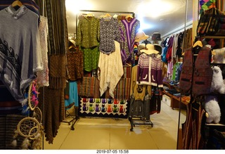 464 a0f. Peru - Aranwa hotel shop