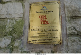 263 a0f. Peru - walk to bus