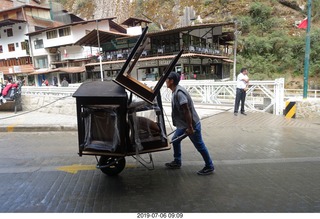 269 a0f. Peru - walk to bus