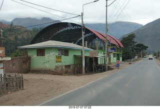 64 a0f. Peru - drive to cusco
