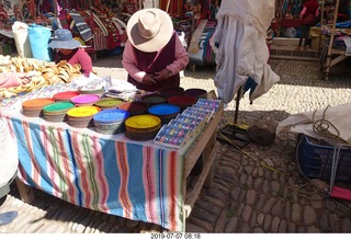 87 a0f. Peru - drive to cusco - bright colors
