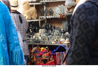 102 a0f. Peru - drive to cusco - market