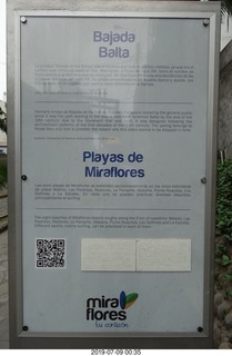 188 a0f. Peru - Lima - walk around - sign