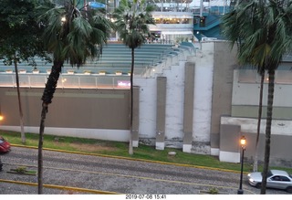 289 a0f. Peru - Lima - beach garden walk