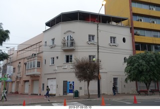 21 a0f. Peru - Lima - morning run