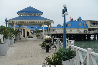 34 a0f. Peru - Lima - beach pier