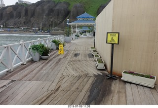 65 a0f. Peru - Lima - beach pier