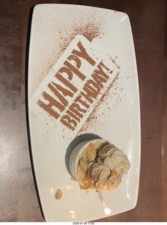 Alanna's <birthday> cake