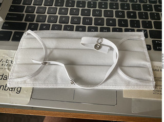 2 a0y. mask with strap