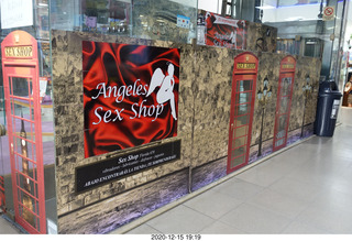 92 a0y. Argentina - Buenos Aires - sex shop