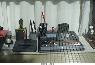 119 a0y. Argentina - Buenos Aires - fancy watches