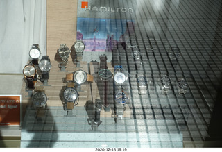 121 a0y. Argentina - Buenos Aires - fancy watches