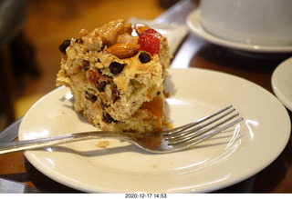 49 a0y. Argentina - Buenos Aires - fruitcake