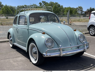 Los Angeles run - Rancho Palos Verdes - old Volkswagon beetle