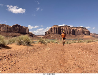 612 a16. Monument Valley run + Adam