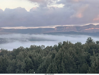 17 a18. drive to Bryce Canyon - fog
