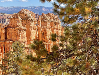 97 a18. Bryce Canyon - Peekaboo hike