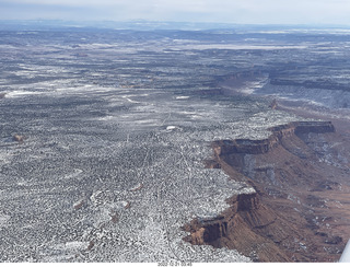 80 a1n. aerial - Canyonlands on Colorado River side