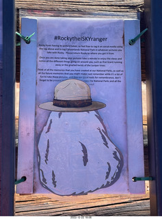 141 a1n. Utah - Canyonlands - sign