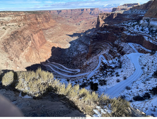 210 a1n. Utah - Canyonlands - Shafer Viewpoint and road