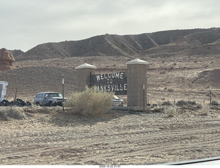 151 a1n. Utah - Welcome to Hanksville