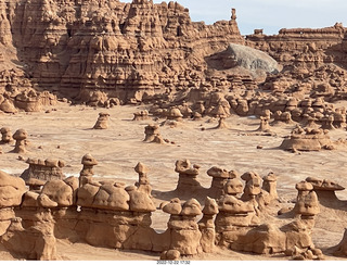 191 a1n. Utah Goblin Valley State Park - valley of goblins