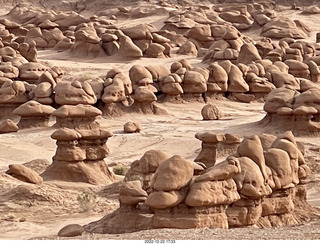 268 a1n. Utah Goblin Valley State Park - valley of goblins