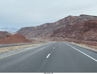 283 a1n. Utah - leaving goblin valley