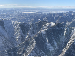 204 a1n. aerial - canyonlands - Green River, Desolation Canyon, Book Cliffs